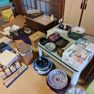 Read more about the article 姫路市 買取り 抹茶碗・鉄瓶・棗などの茶道具 陶器 贈答品