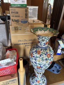 Read more about the article 揖保郡太子町　洋食器、香蘭社の茶道具、花瓶、掛軸の買取りありがとうございました。