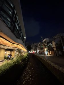Read more about the article 仕入れで金沢へ来ました