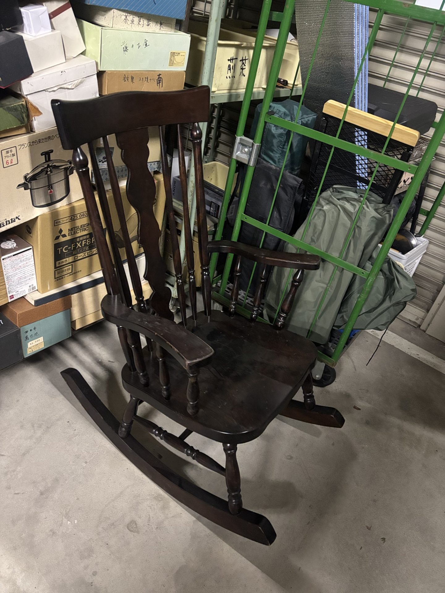 You are currently viewing 姫路市 北海道民藝のロッキングチェアの買取りありがとうございました