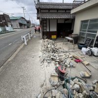 店舗DIY  外壁破壊